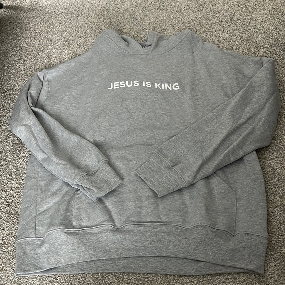 NWOT Elevated Faith Jesus is King Hooded Sweatshirt
